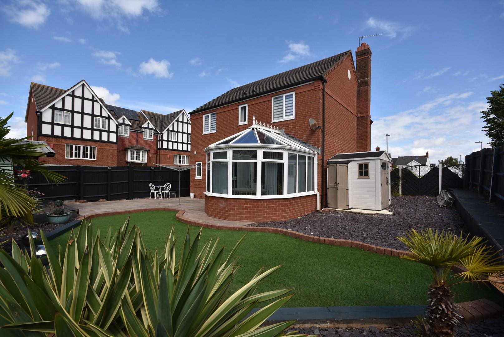 11 The Grange, Baroness Place, Penarth, CF64 3UW